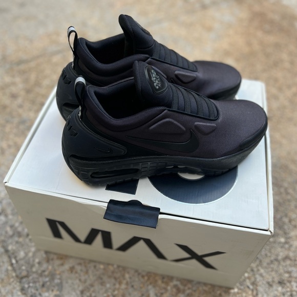 Nike Adapt Auto Max Triple Black sneakers in size US 10.5